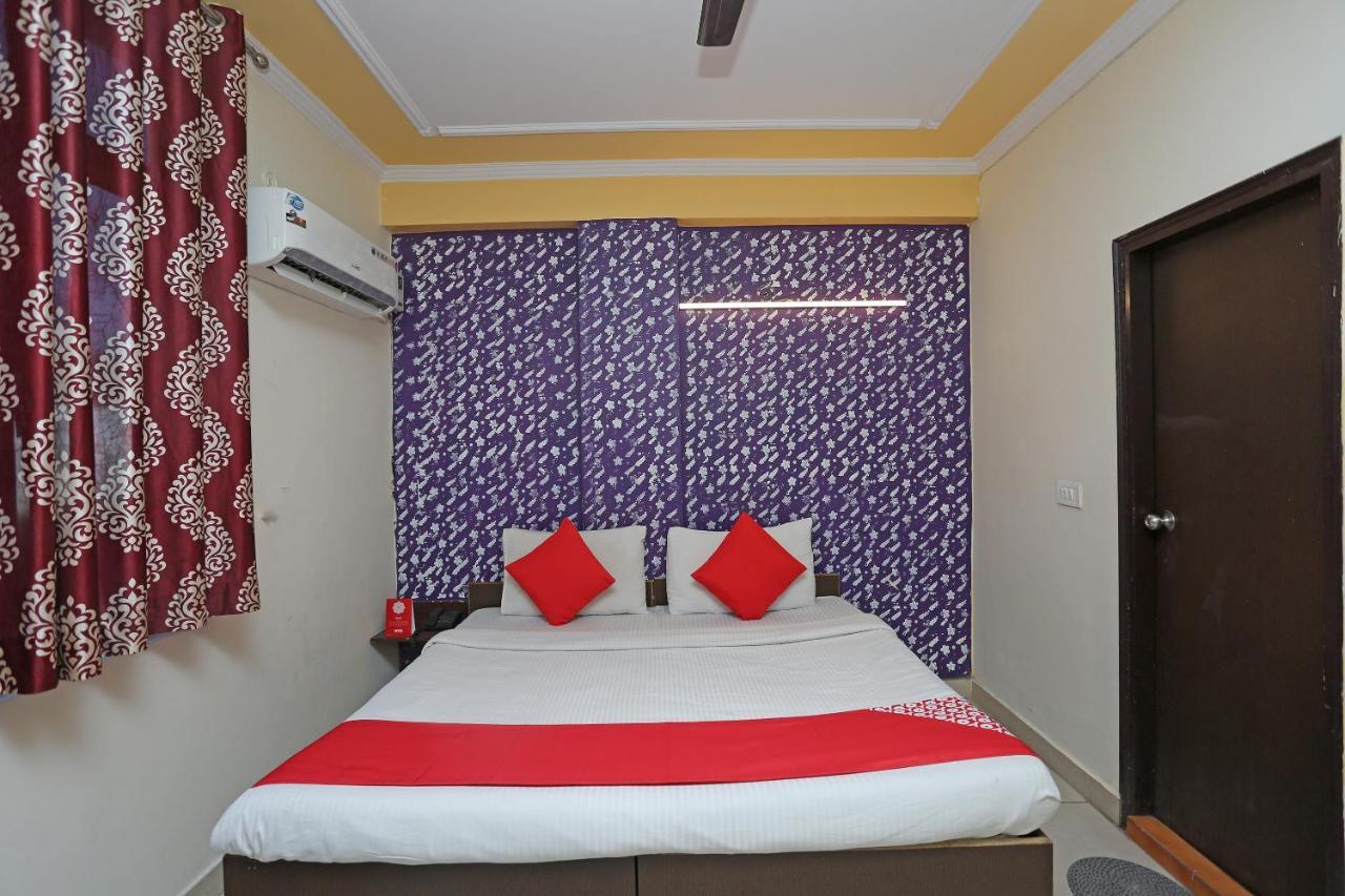 Hotel O Airport Plaza By Palace Yeni Delhi Dış mekan fotoğraf
