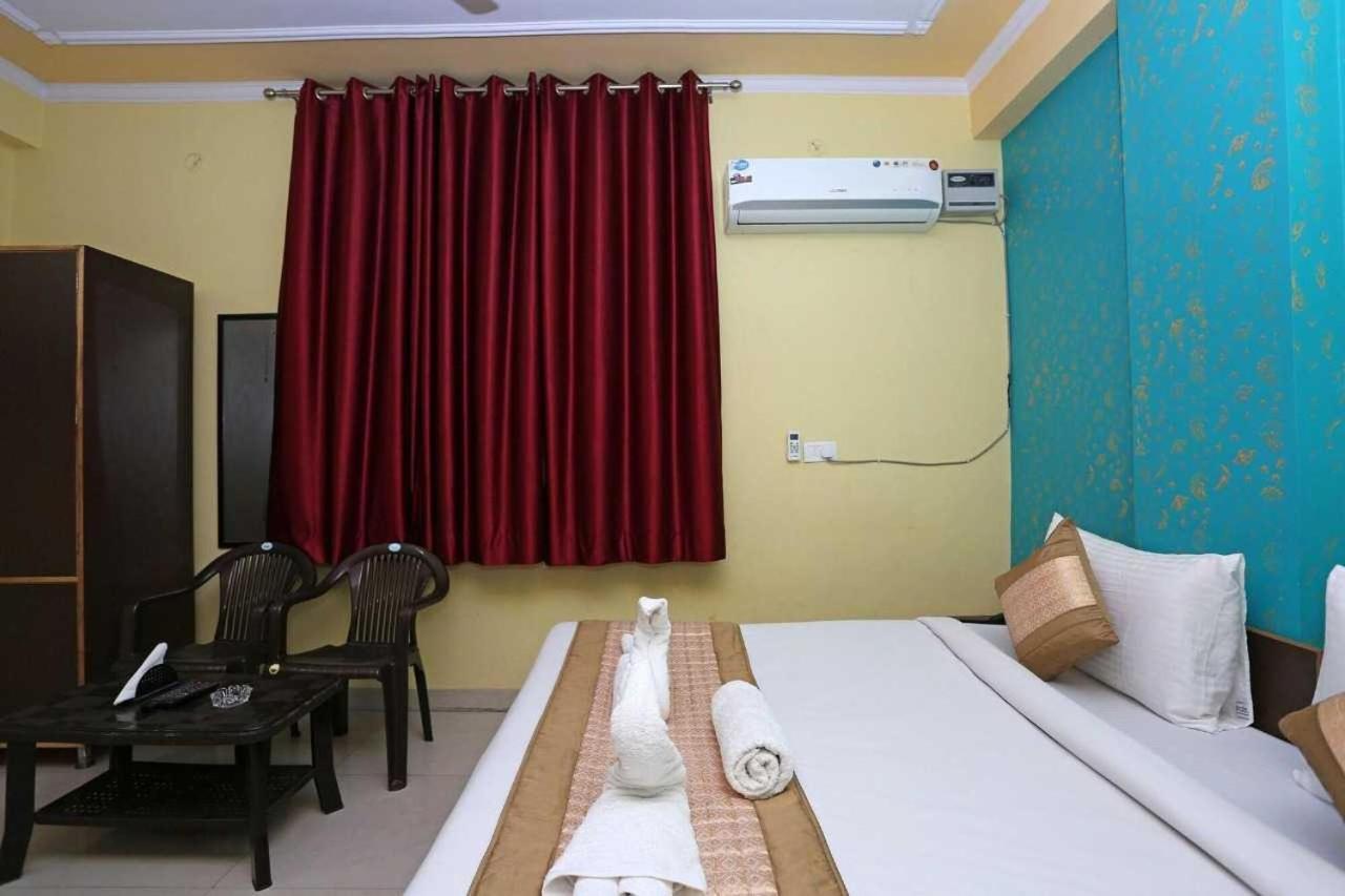 Hotel O Airport Plaza By Palace Yeni Delhi Dış mekan fotoğraf