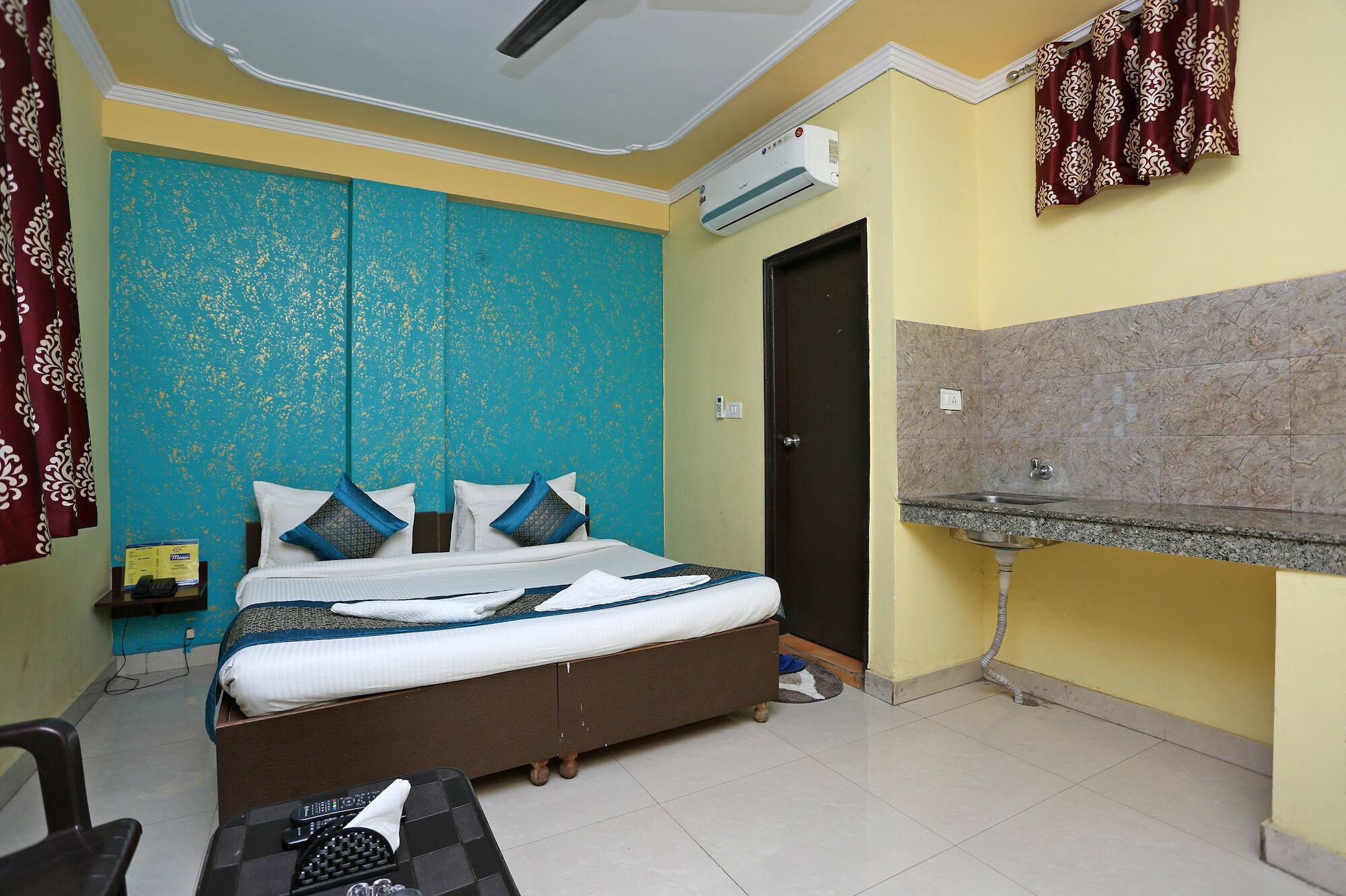 Hotel O Airport Plaza By Palace Yeni Delhi Dış mekan fotoğraf